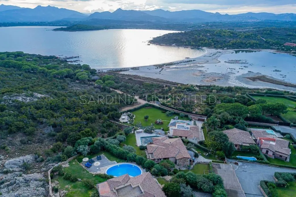 Villa Brandinchi Capo Coda Cavallo 0*,